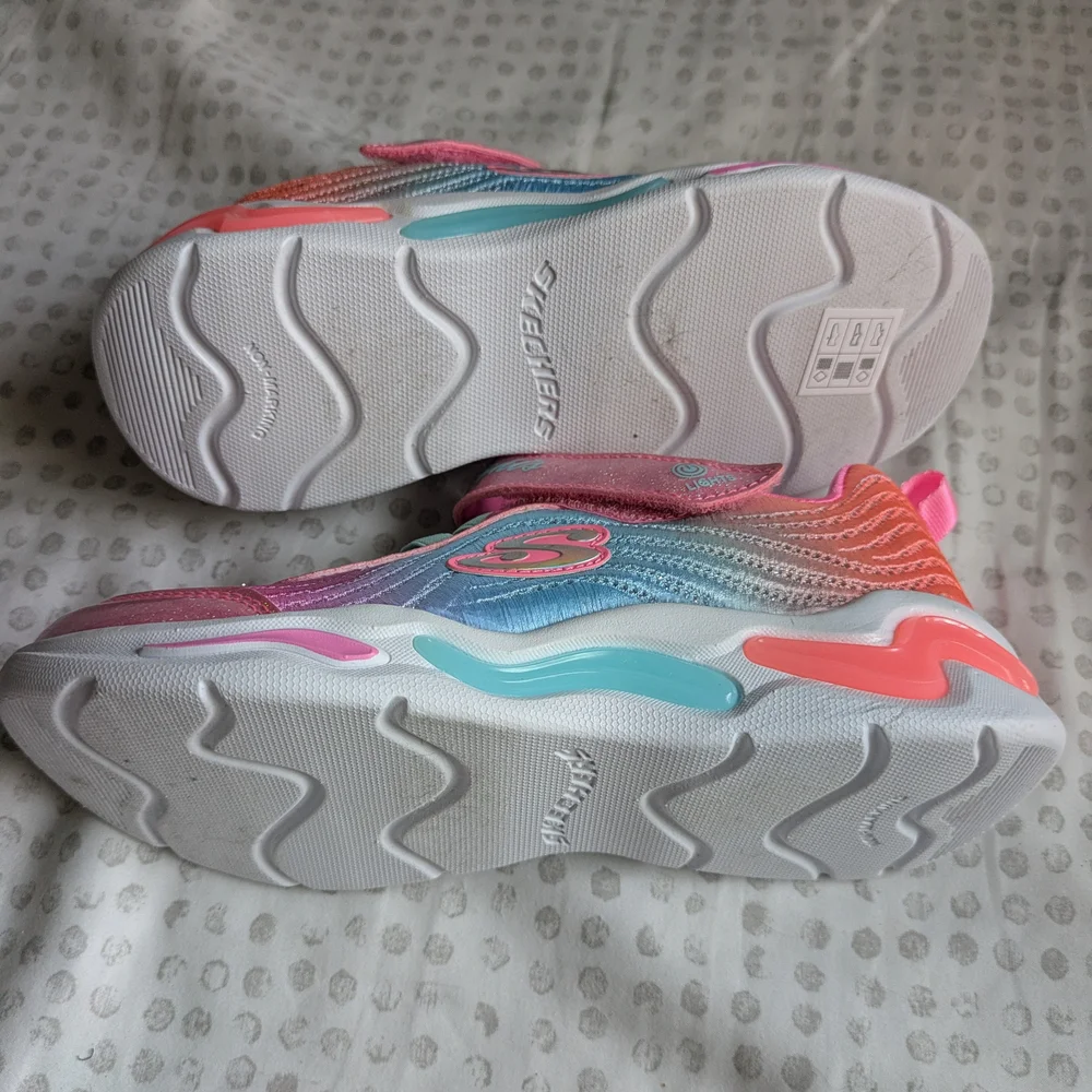 Skechers Kids' Pink and Blue Light-Up Sneakers Brand New Never Worn - Picture 3 of 6